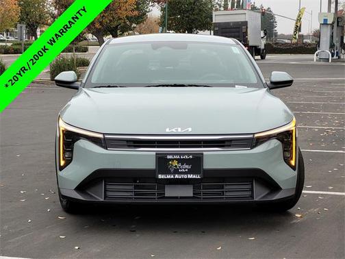 2025 Kia K4 LXS
