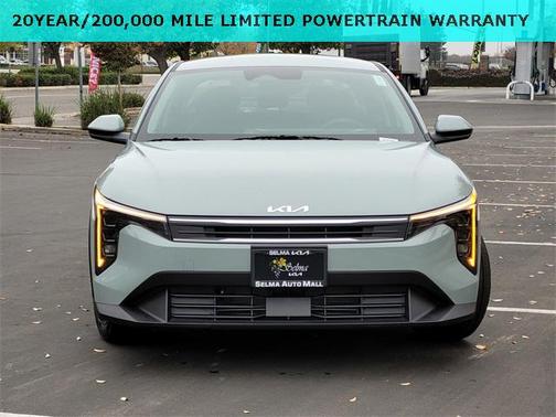 2025 Kia K4 LXS