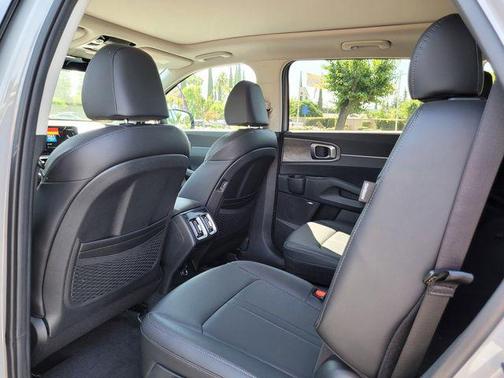 Wolf Gray 2026 Kia Sorento EX