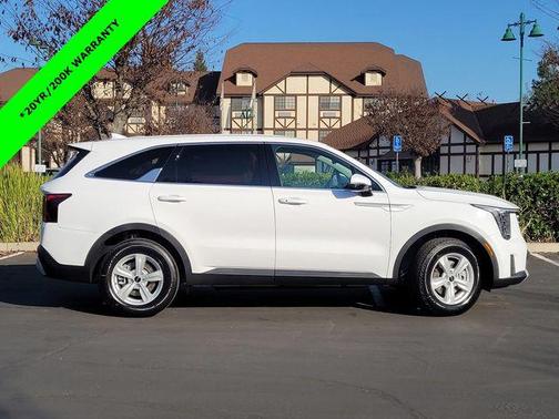 2026 Kia Sorento LX