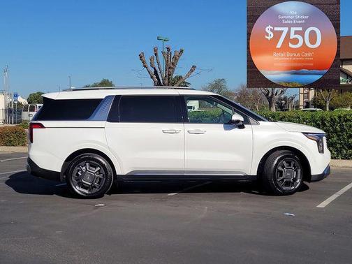 Snow White Pearl 2026 Kia Carnival Hybrid SX