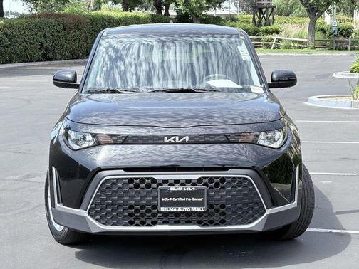 Fusion Black 2025 Kia Soul LX