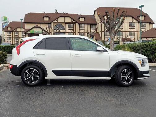 2026 Kia Niro LX