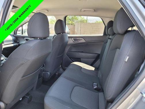 2025 Kia Sportage Hybrid LX