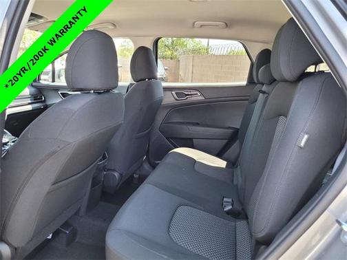 2025 Kia Sportage Hybrid LX