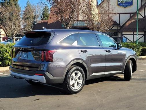 2026 Kia Sorento LX