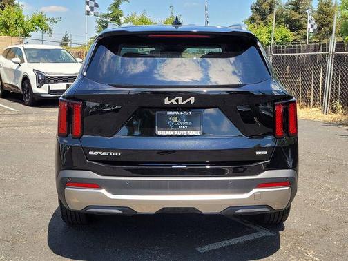 Aurora Black Pearl 2026 Kia Sorento Hybrid EX