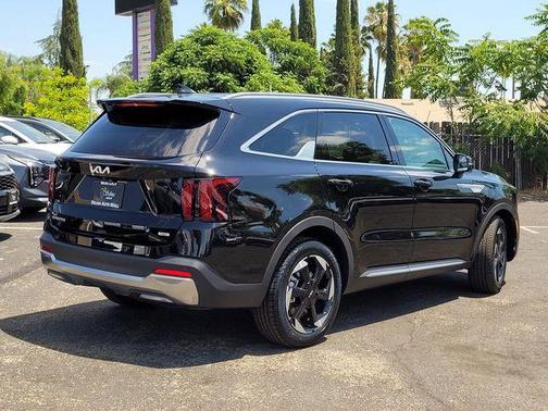Aurora Black Pearl 2026 Kia Sorento Hybrid EX