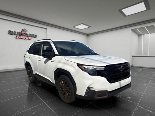 Crystal White Pearl 2025 Subaru Forester Hybrid Sport