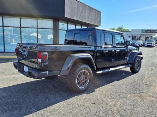 2023 Jeep Gladiator Overland