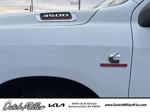 2024 RAM 3500 Tradesman Crew Cab 4x4 6'4' Box