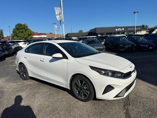 2024 Kia Forte LXS