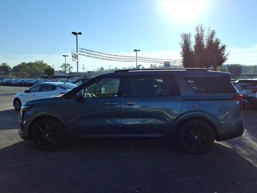 2026 Kia Carnival SX