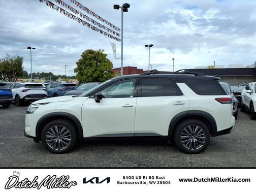 2023 Nissan Pathfinder SL 4WD