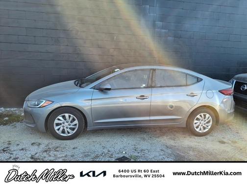2018 Hyundai ELANTRA SE