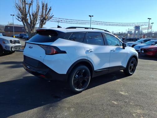 Glacial White Pearl 2026 Kia Sportage X-Line