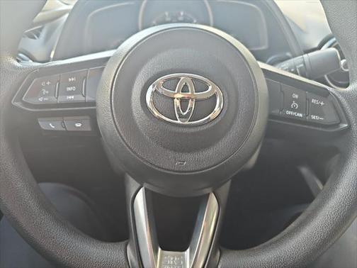 2020 Toyota Yaris Sedan LE