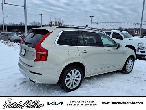 2016 Volvo XC90 T6 Momentum