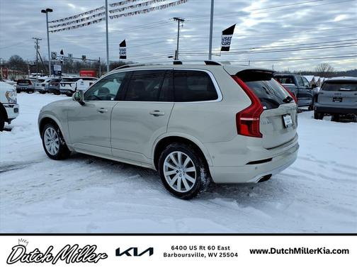 2016 Volvo XC90 T6 Momentum
