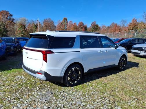2026 Kia Carnival EX