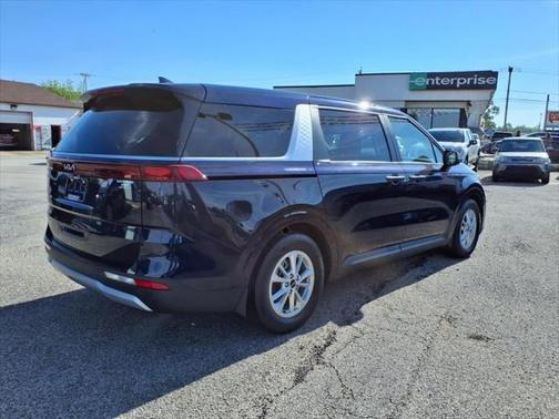 2023 Kia Carnival LX