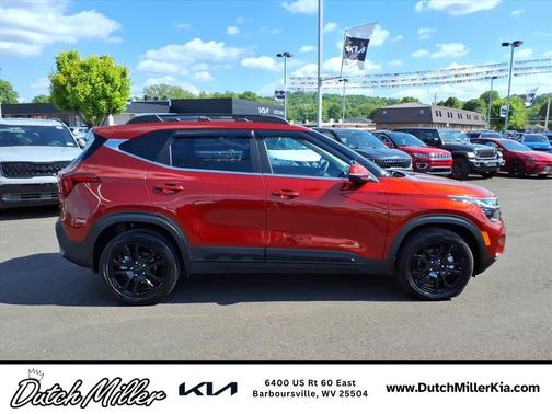 Red 2025 Kia Seltos X-Line