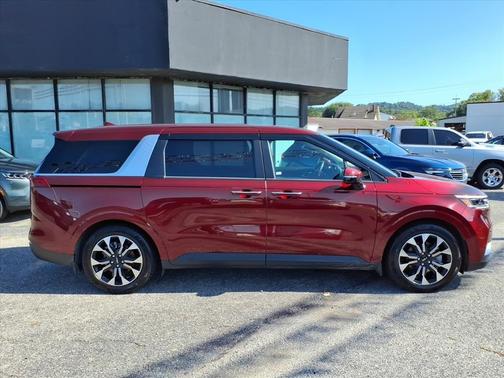 2023 Kia Carnival EX