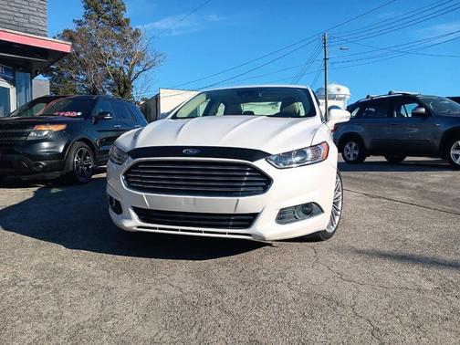 2014 Ford Fusion SE
