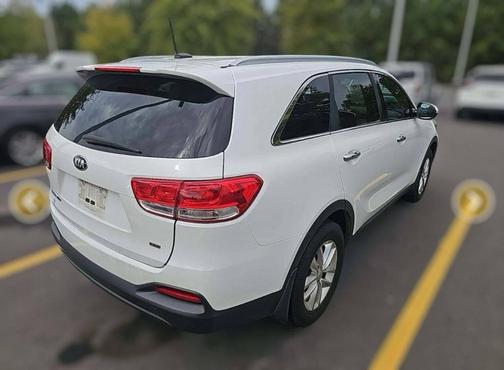 2017 Kia Sorento LX