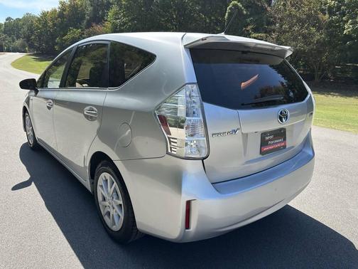 2013 Toyota Prius v Three