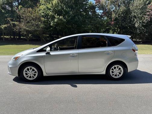 2013 Toyota Prius v Three