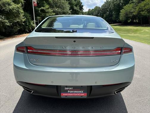 2013 Lincoln MKZ Hybrid Base