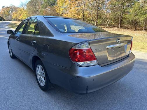2005 Toyota Camry XLE V6