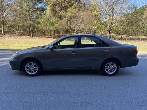 2005 Toyota Camry XLE V6