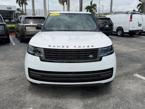 Fuji White 2025 Land Rover Range Rover P530 SE 7 Seat