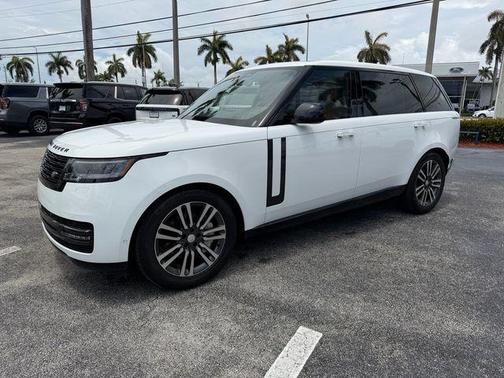 Fuji White 2025 Land Rover Range Rover P530 SE 7 Seat