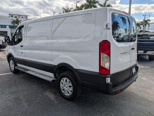 Oxford White 2022 Ford Transit-250 Base