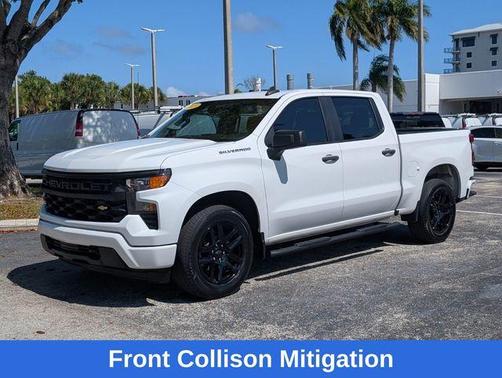 Summit White 2023 Chevrolet Silverado 1500 Custom