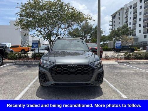 Daytona Gray Pearl Effect 2024 Audi SQ5 3.0T Premium Plus