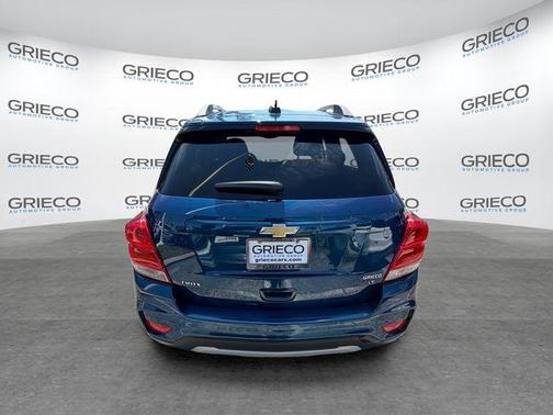 Pacific Blue Metallic 2020 Chevrolet Trax LT