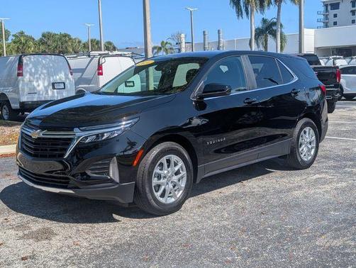Mosaic Black Metallic 2024 Chevrolet Equinox LT