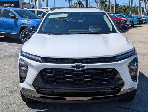 Summit White 2026 Chevrolet Trax ACTIV