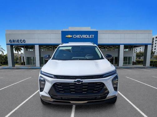 Summit White 2026 Chevrolet Trax ACTIV