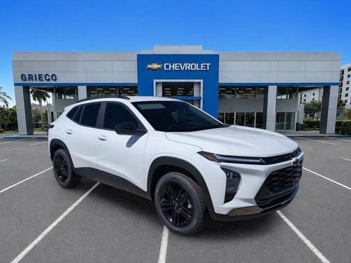 Summit White 2026 Chevrolet Trax ACTIV