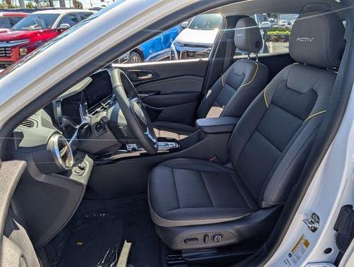 Summit White 2026 Chevrolet Trax ACTIV