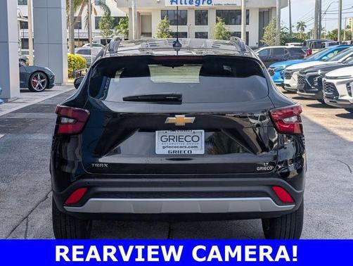 Mosaic Black Metallic 2026 Chevrolet Trax LT