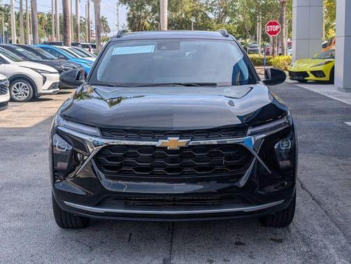 Mosaic Black Metallic 2026 Chevrolet Trax LT