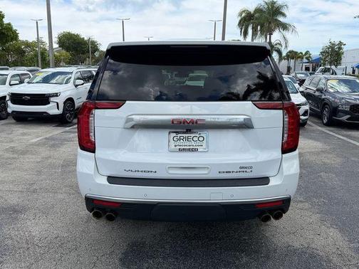 Summit White 2023 GMC Yukon Denali