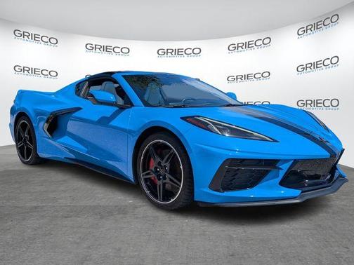 Rapid Blue 2022 Chevrolet Corvette Stingray w/1LT