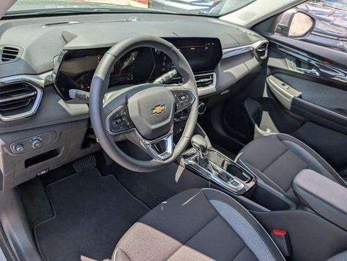 Sterling Gray Metallic 2026 Chevrolet Trailblazer LT
